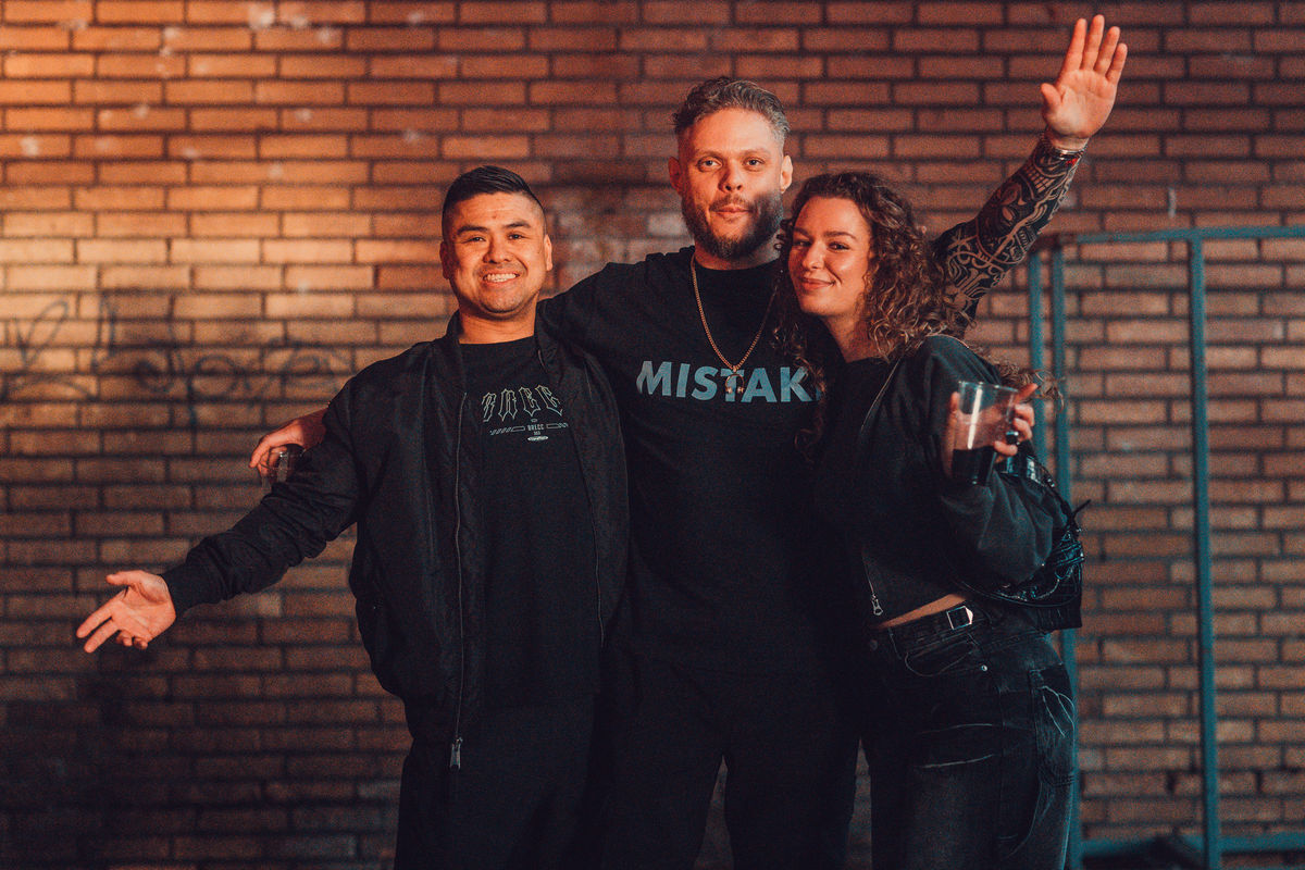 Loading... just a sec